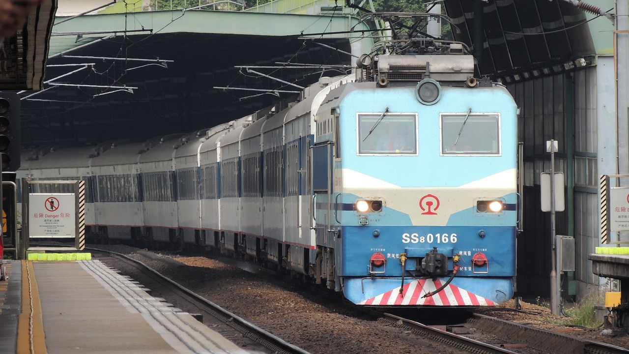 五菱燃油觀光車最新款，現(xiàn)代都市便捷與舒適的探索之旅