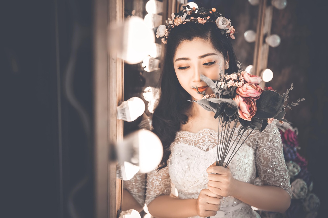 迪奧最新眼影引領(lǐng)時尚風(fēng)潮，魅力眼神盡在掌握